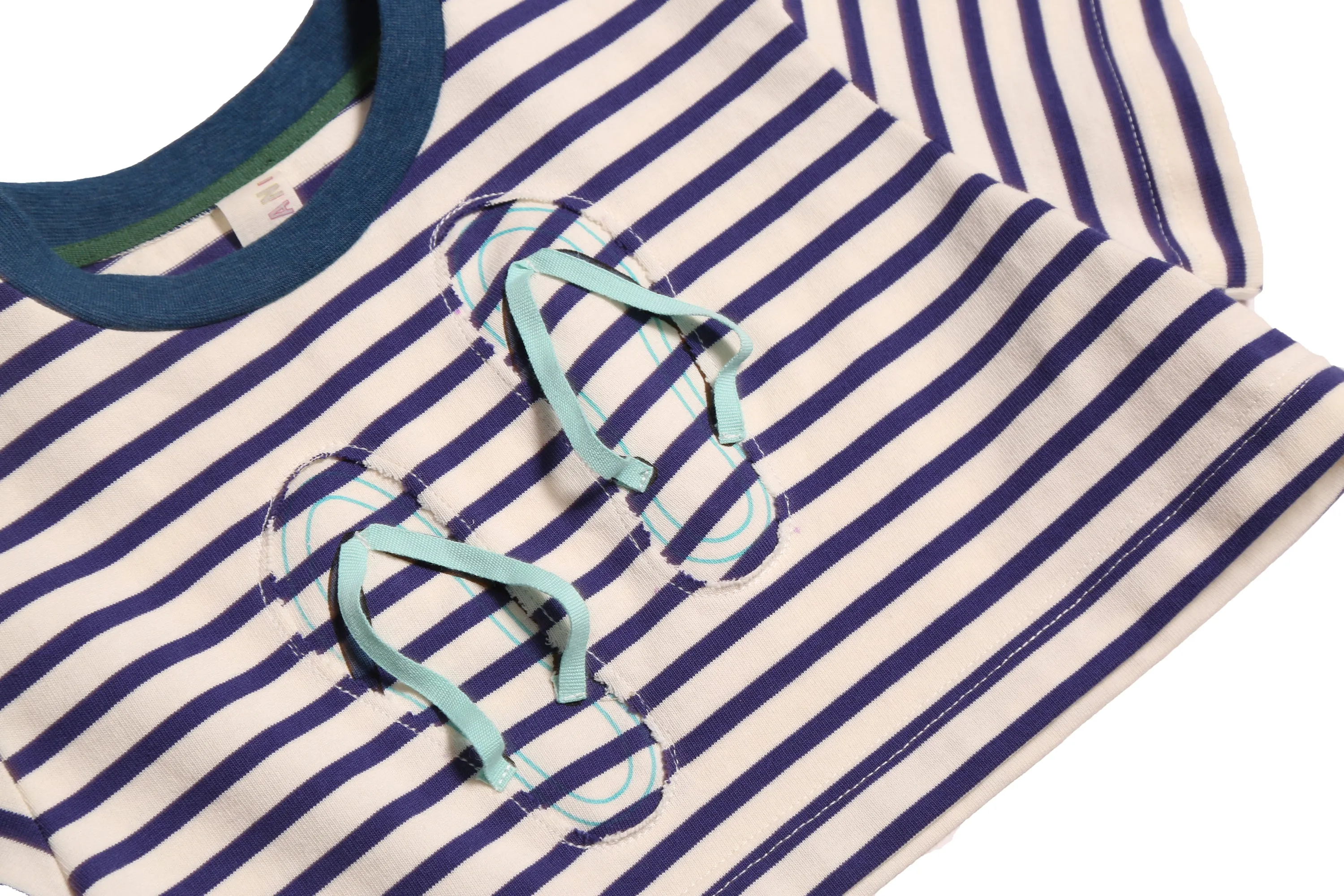 FLIP FLOP CROPPED TEE